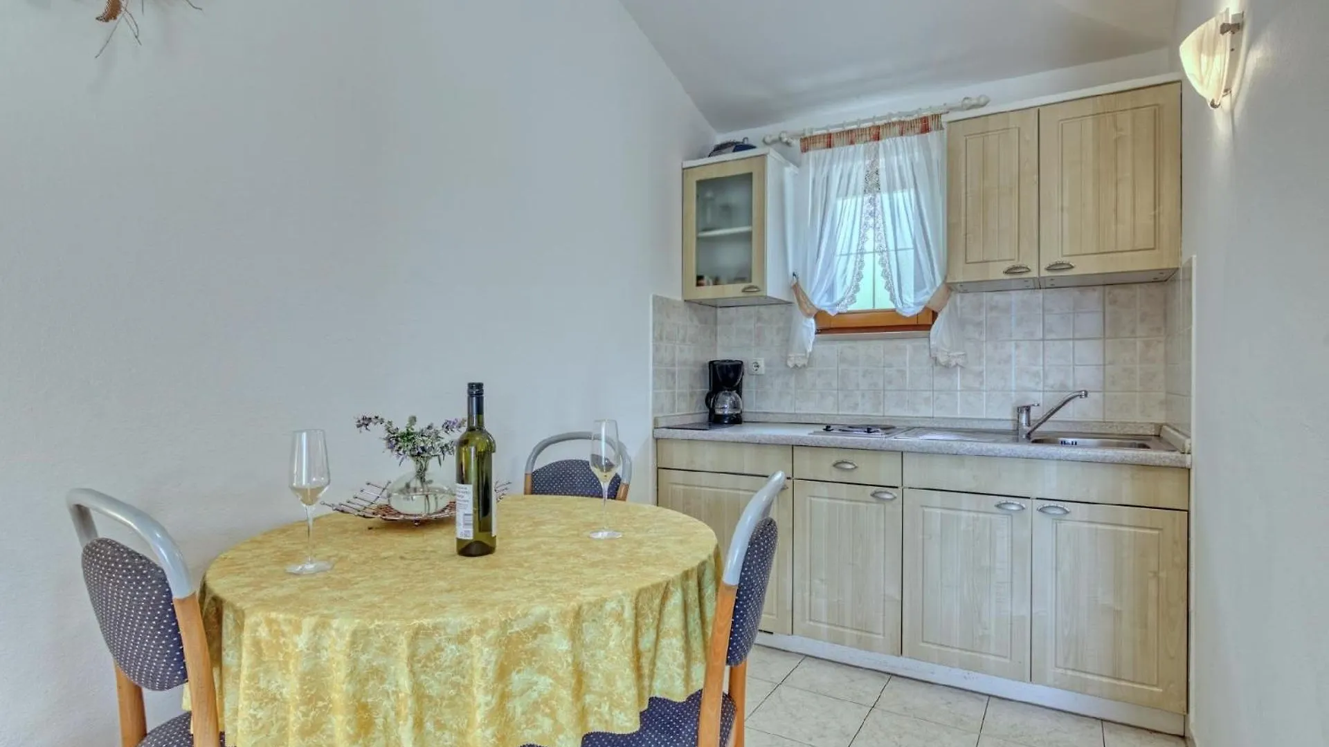 Apartment Ferienwohnung Fuer 2 Personen Ca 24 Qm In Banjole, Istrien Istrische Riviera